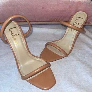 LULU’S nude heels